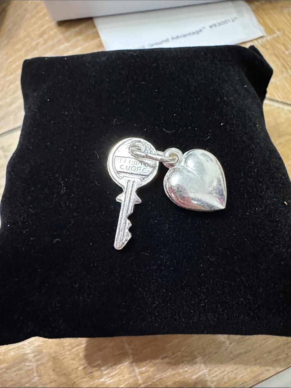 Sterling Silver 925 Heart and Key Charm Pendant - ‘ In Cuore ‘ (in the heart) - Picture 5 of 5